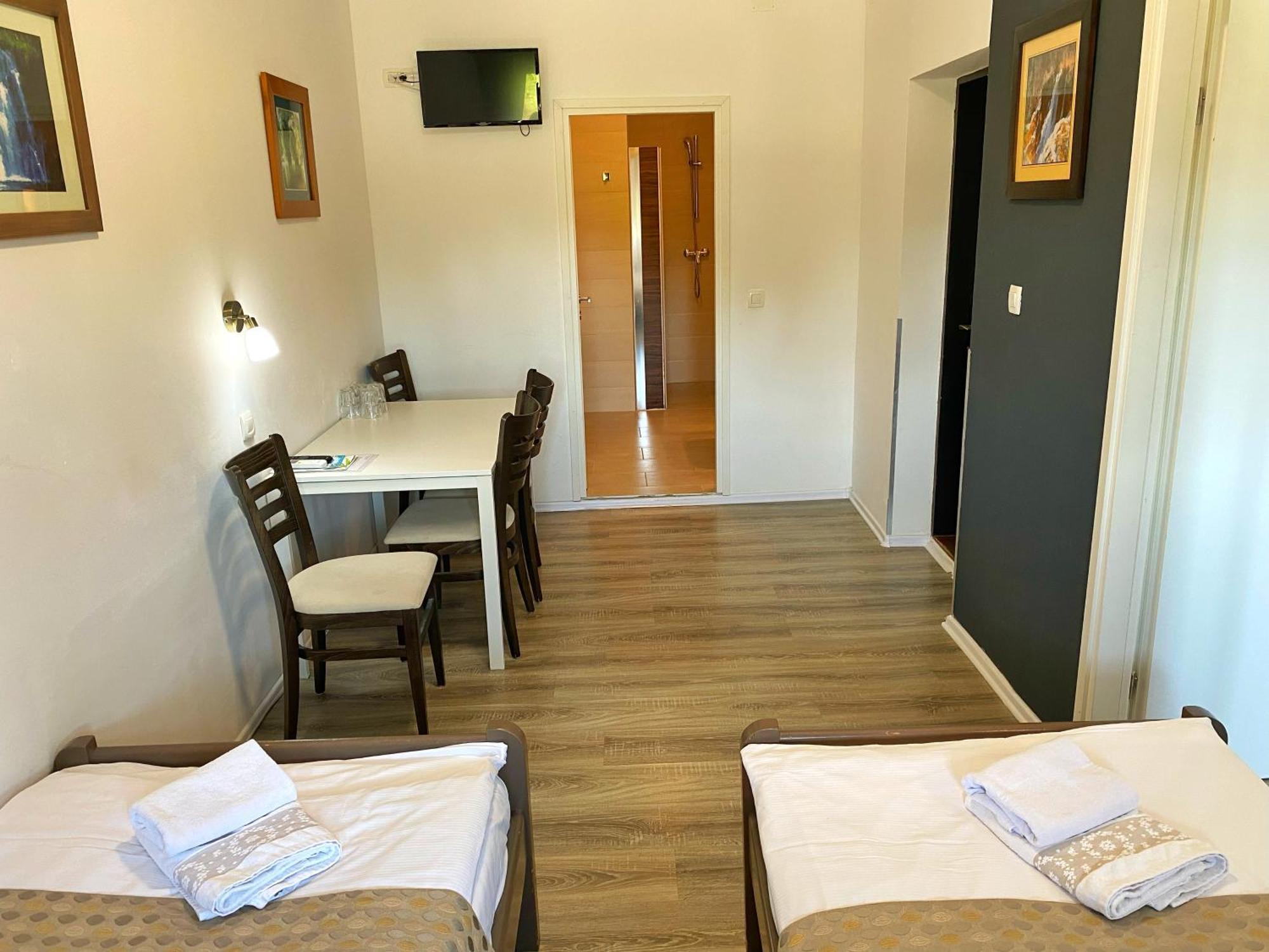 16 Lakes Guesthouse Грабовац Экстерьер фото